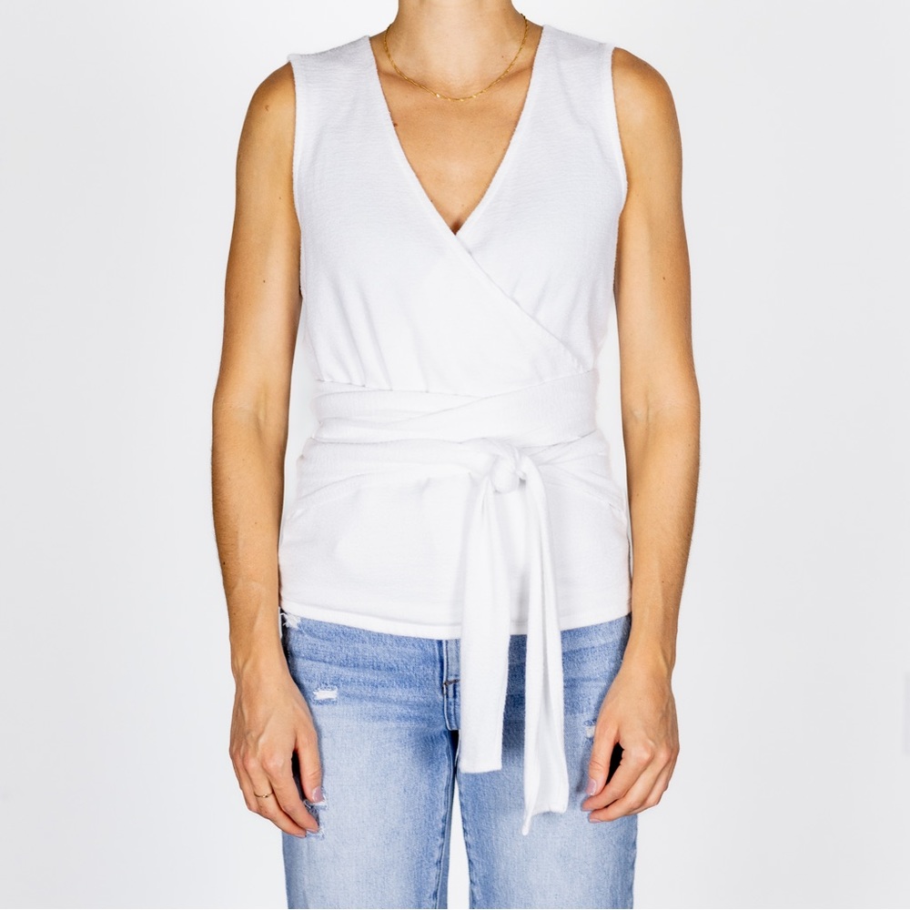 XS Gap v-neck wrap shirt white